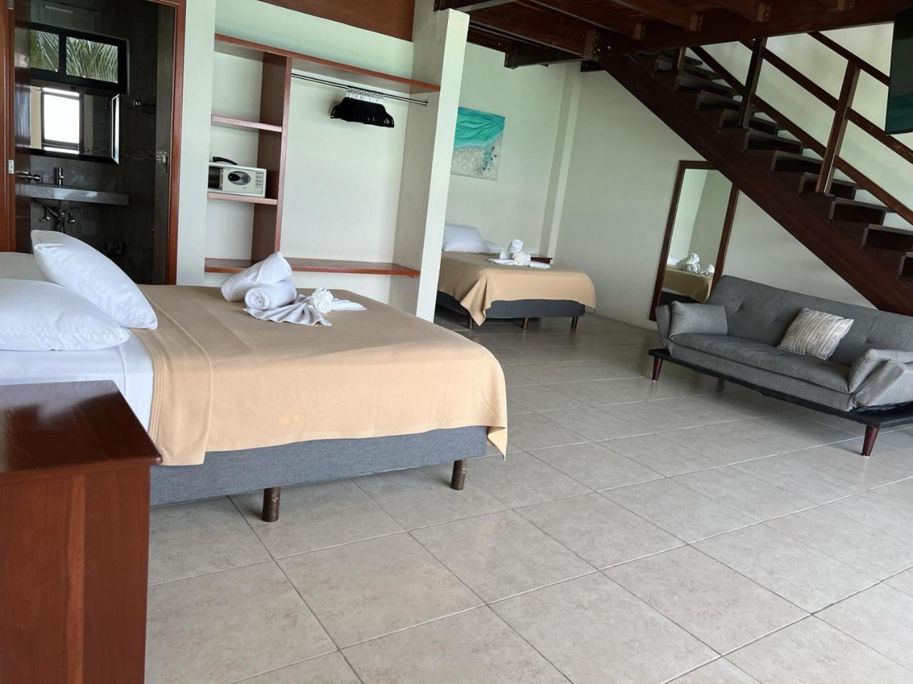 איסלה מוחרס Cuxos Hotel Beachfront מראה חיצוני תמונה