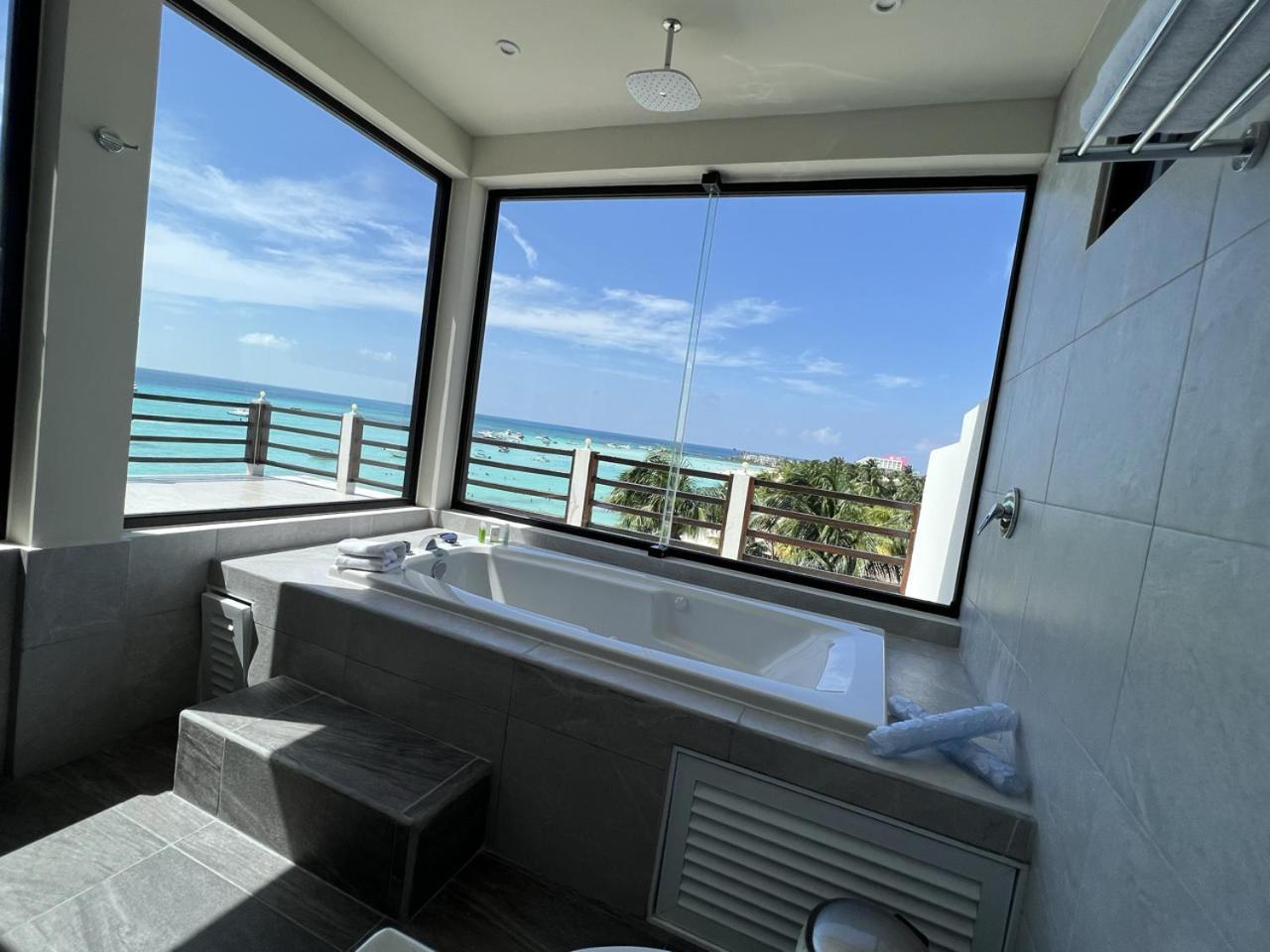 איסלה מוחרס Cuxos Hotel Beachfront מראה חיצוני תמונה