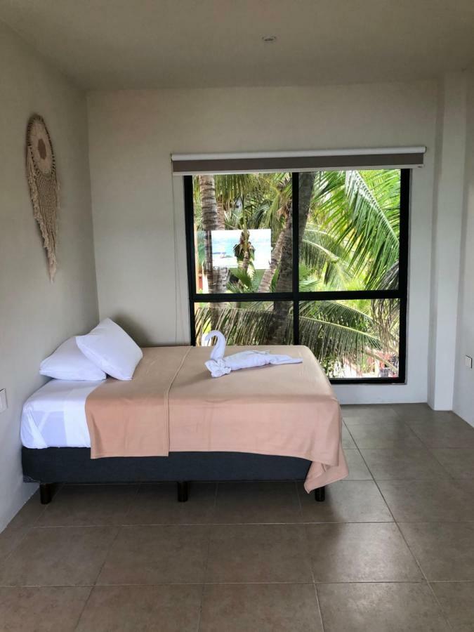 איסלה מוחרס Cuxos Hotel Beachfront מראה חיצוני תמונה